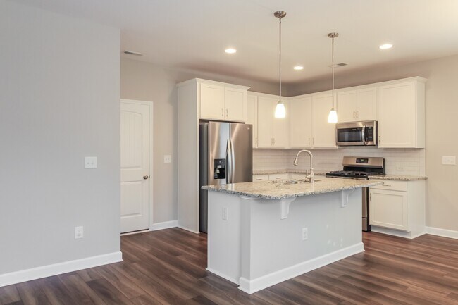 2837 Longleaf Pine Cir, Leland, NC 28451 - photo 5