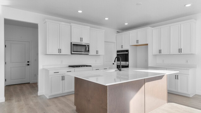 1374 N 1250 E, Logan, UT 84341 - photo 4