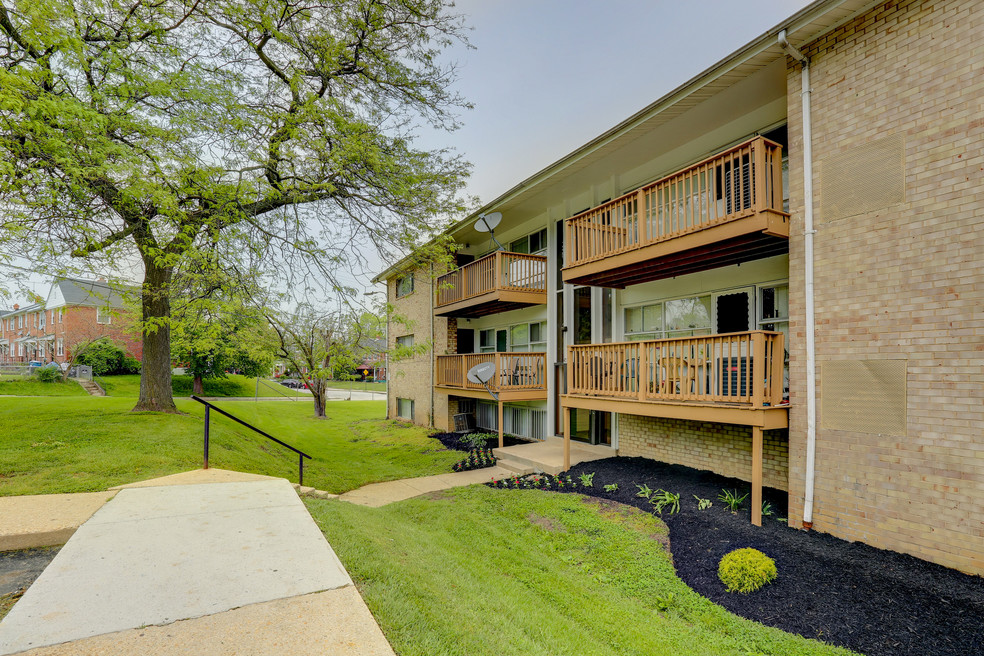 Hillen & Belvedere, Baltimore, MD 21239 - photo 1