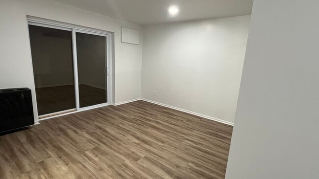 342 Stuyvesant Ave unit 1, Irvington, NJ 07111 - photo 3