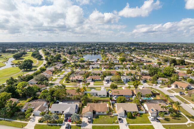 Beautifully arranged and maintained homes that are waiting for you in Whisper Walk.