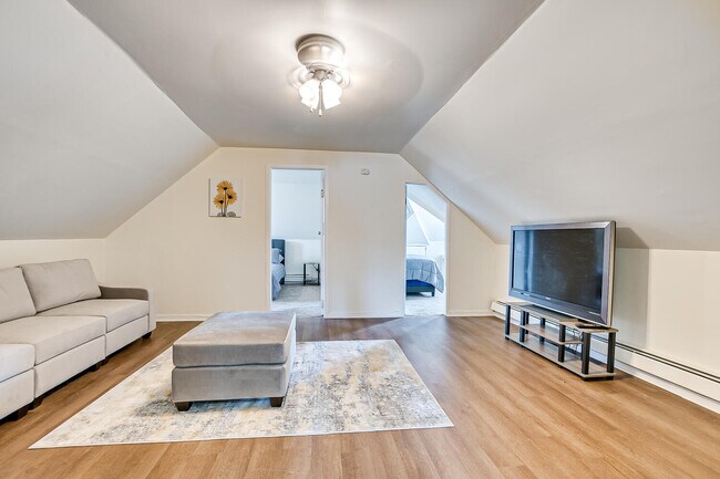 46 Van Houten Ave unit Top, Jersey City, NJ 07305 - photo 3