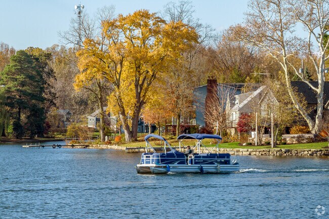 Catamarans are the premier way to take in the scenic views of Lake Cable.