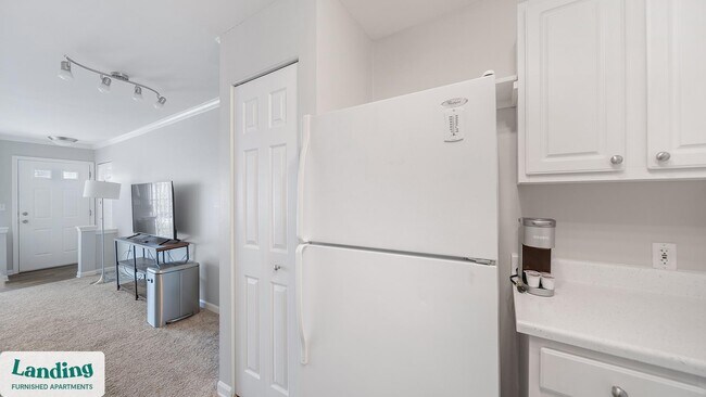 50 Canterfield Pkwy W unit 1801, West Dundee, IL 60118 - photo 5