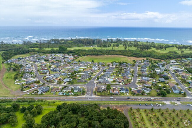Kahekili Hwy runs through the heart of Waihee.