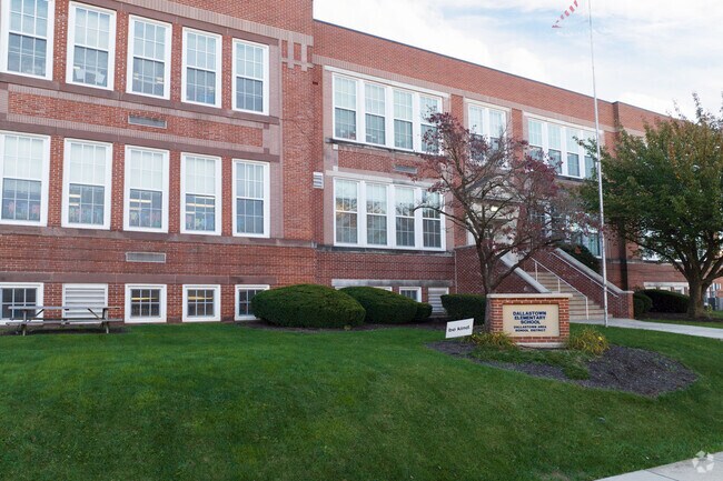 Dallastown Elementary School serving grades K-5.