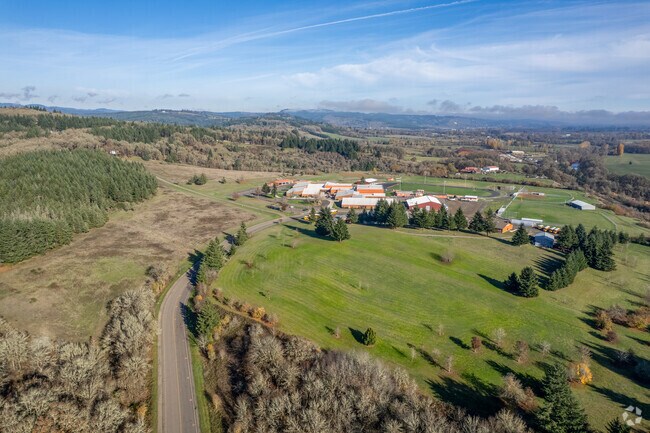 Willamina Elementary School  earns a A-  Diversity  score on Niche.