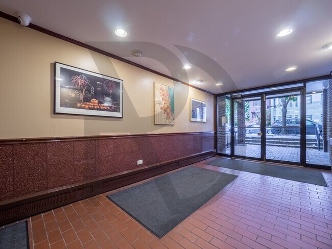563 W Arlington Place unit 555-504, Chicago, IL 60614 - photo 7