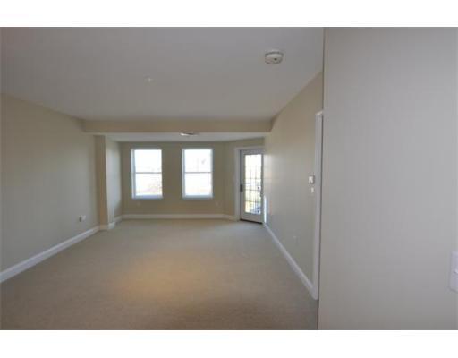 12 Highpoint Cir unit 2-809, Quincy, MA 02169 - photo 7