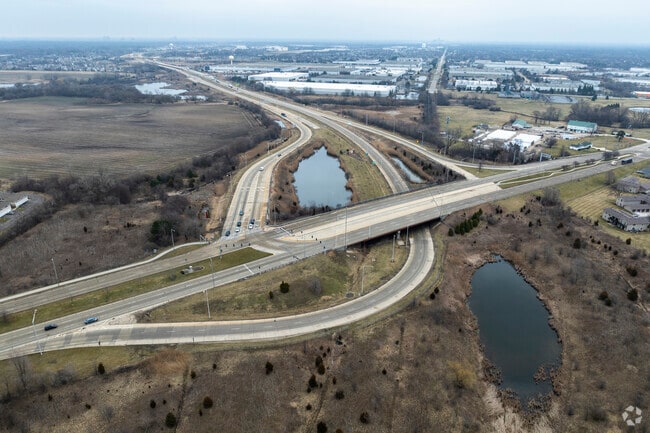 Commuters living in Keeneyville can hop on Route 390 and be in Chicago in 30 minutes.