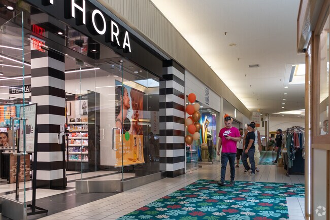 Many big-brand retailers can be found at Kahala Mall.