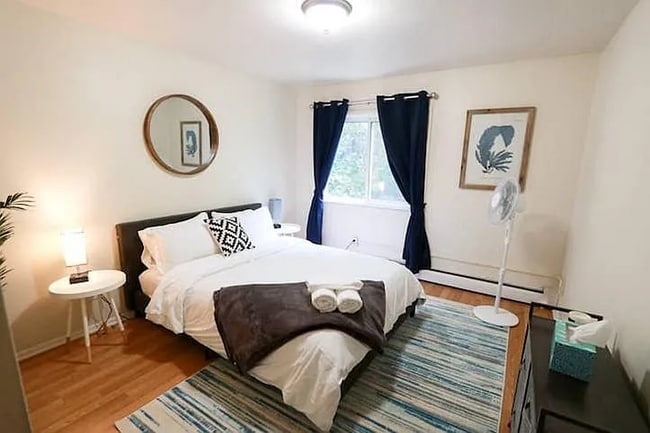 1596 Jones Dr unit 1596 Jones Dr Lower, Ann Arbor, MI 48105 - photo 2