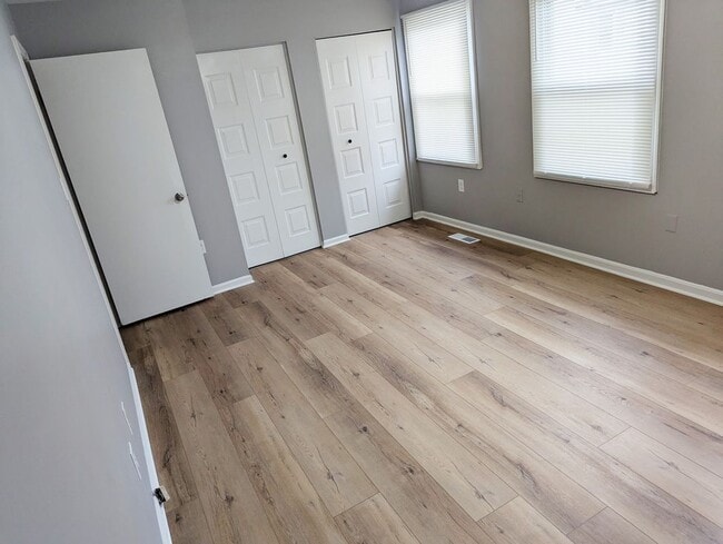 2219 Anvil Ln, Temple Hills, MD 20748 - photo 5