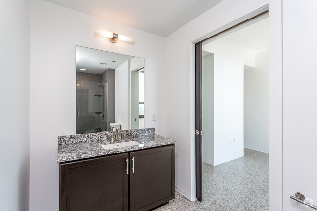 Bootlegger - Master Bathroom