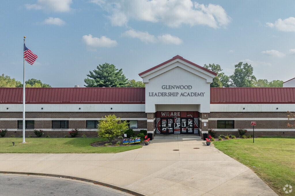Glenwood Leadership Academy scored an A in diversity on niche.com.