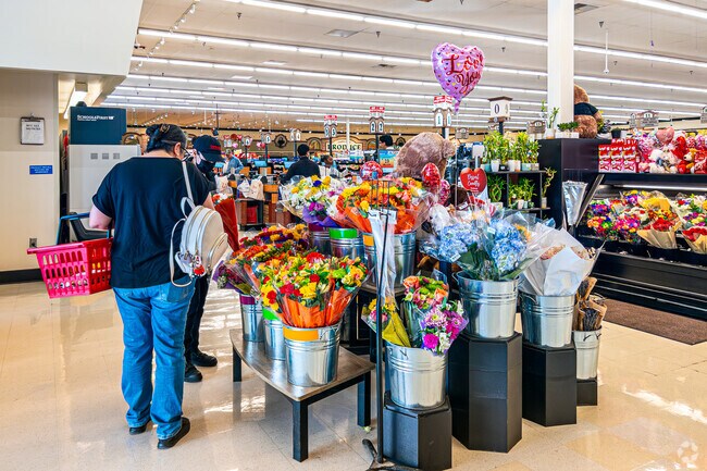 Stater Bros in Bloomington is where locals get most of their grocery shopping done.