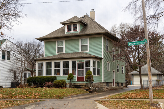 Larger American Foursquares make Roosevelt stand out for its historic homes.