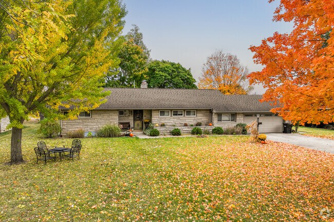 Ranch-style homes in Garrett sit on long lots with plenty of flora.