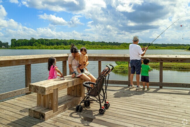 Goose Creek Reservoir has a fishing pier near the boat launch in Deer Park.