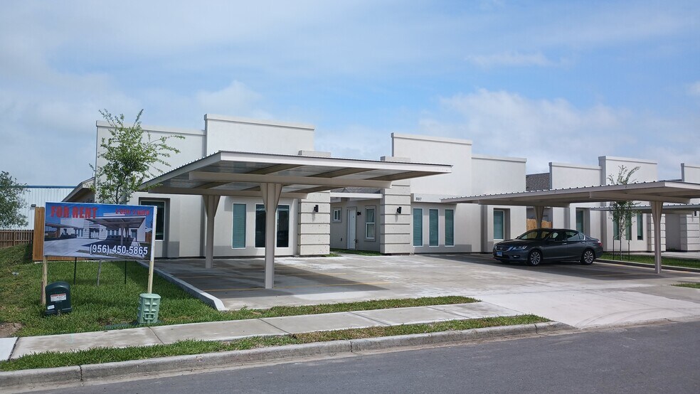 802 E Starr St unit D, Mercedes, TX 78570 - photo 1