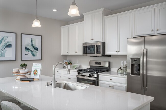 Potomac Shores - Elevator Condos unit 502, Dumfries, VA 22026 - photo 5