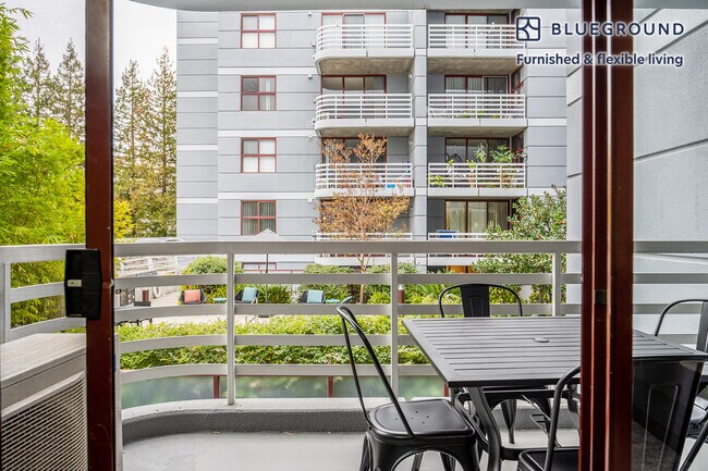 20350 Stevens Creek Blvd unit FL2-ID1248, Cupertino, CA 95014 - photo 4