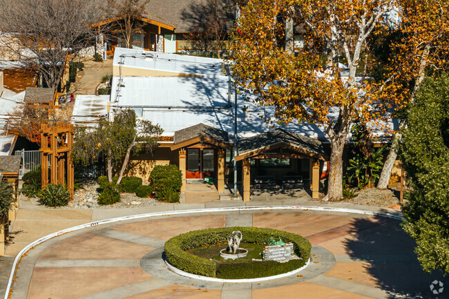 Foothill Country Day School is Private and serves students in grades PK-8.