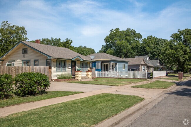 Many of the homes in South Central have sidewalks running through the front yard.