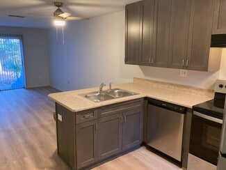 1240 NW 14th Ave, Gainesville, FL 32601