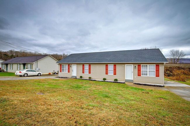 754 Old Stage Rd unit A, Church Hill, TN 37642 - photo 3