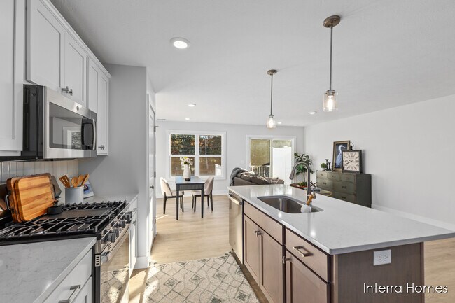 6116 Burgess Dr, Spring Lake, MI 49456 - photo 5