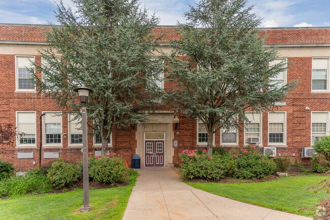 Suffern Middle School gets an A-minus from Niche.