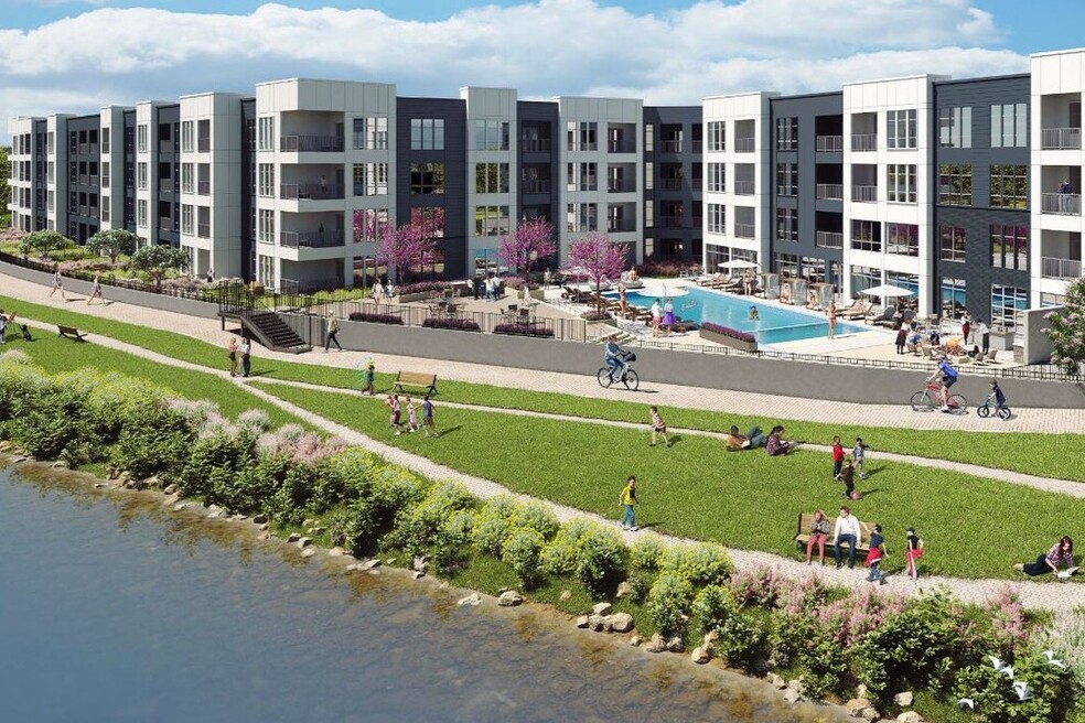 Riverfront, Boardwalk, Pool