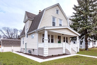 3756 S Whitnall Ave, Milwaukee, WI 53207