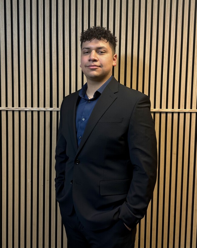Agent Photo