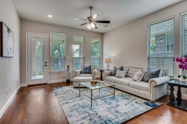 1608 Grace Dr, Euless, TX 76039 - photo 3