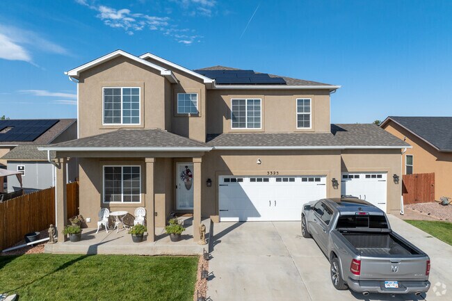 Three-car garages are common throughout Southpointe.