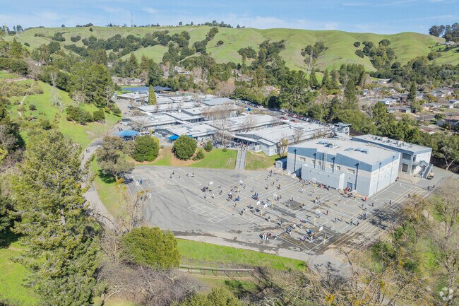 Orinda Intermediate School is the top choice for Crestview parents.