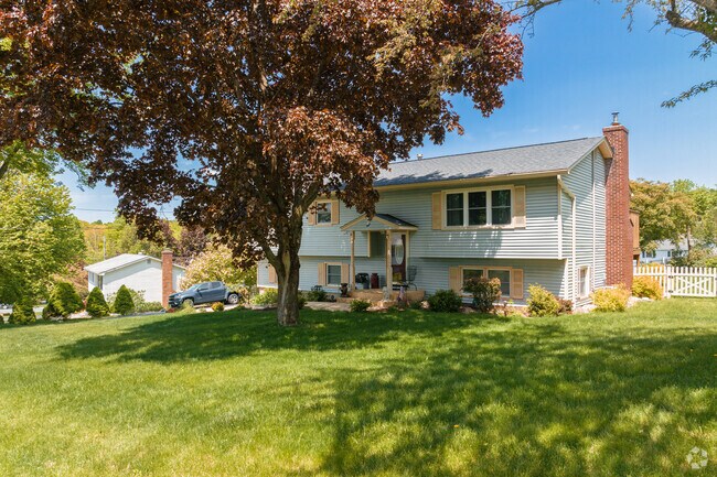Bi-level homes in Wallkill Town are a common sight.