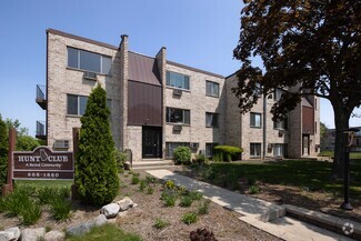 350 Inland Dr, Wheeling, IL 60090