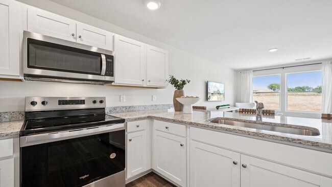 252 Camden Dr, Waynesboro, VA 22980 - photo 5