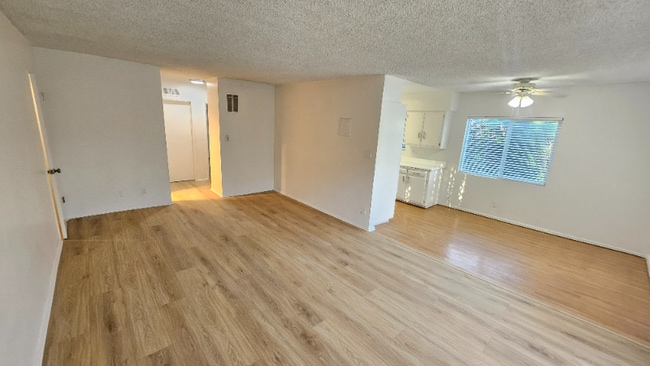 1130 N Fuller Ave unit 5, West Hollywood, CA 90046 - photo 3