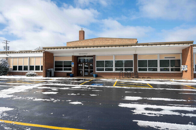Springfield Elementary School in Midlothian, IL, is for students grades PK, K-6th.