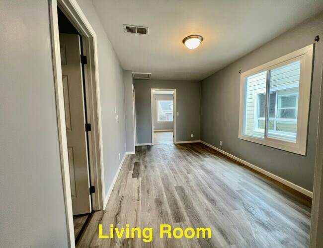 660 Railroad Ave unit 660A, South San Francisco, CA 94080 - photo 7