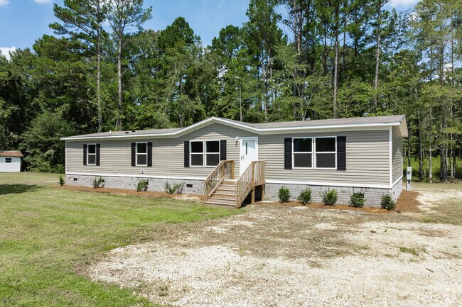 St. Stephen has spacious manufactured homes with large lawn space.