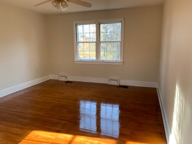 14201 Harrowgate Rd, Chesterfield, VA 23831 - photo 5