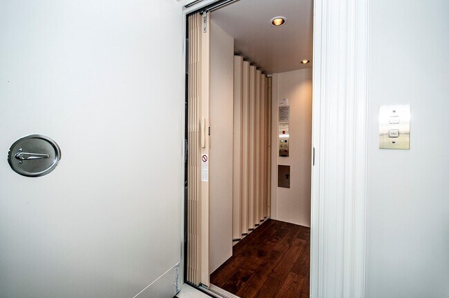 11 Alton Place unit 3, Brookline, MA 02446 - photo 7