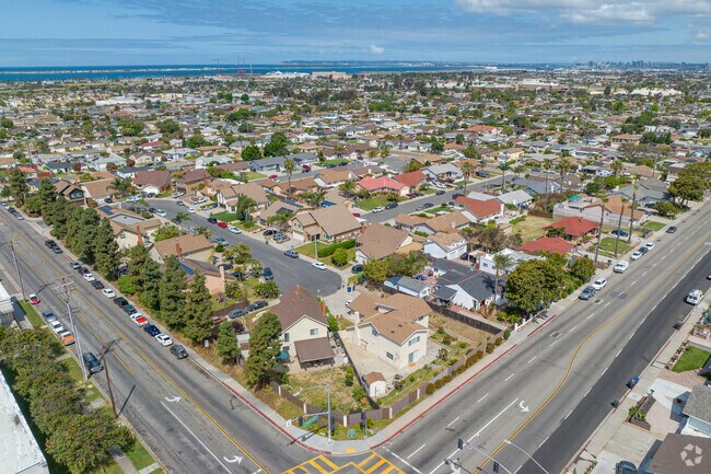 North Chula Vista’s layout includes walkable streets and residential clusters.