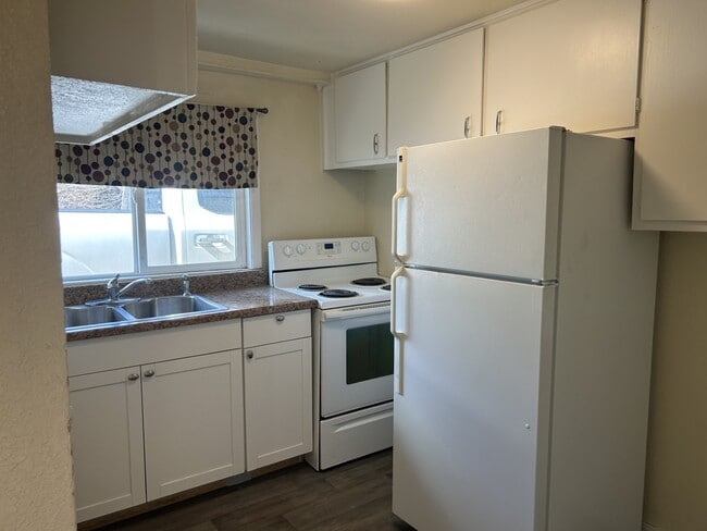 2536 E 13th St, Cheyenne, WY 82001 - photo 5