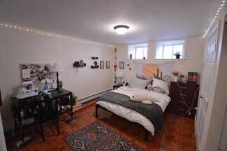 94 Pleasant St Unit 1, Brookline, MA 02446